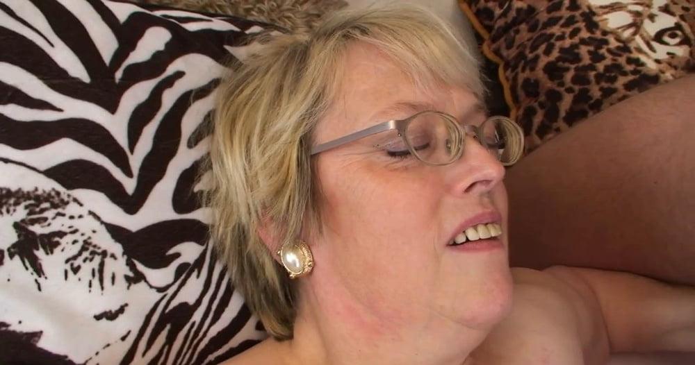 25P 1002.5  #granny #grandma #mature