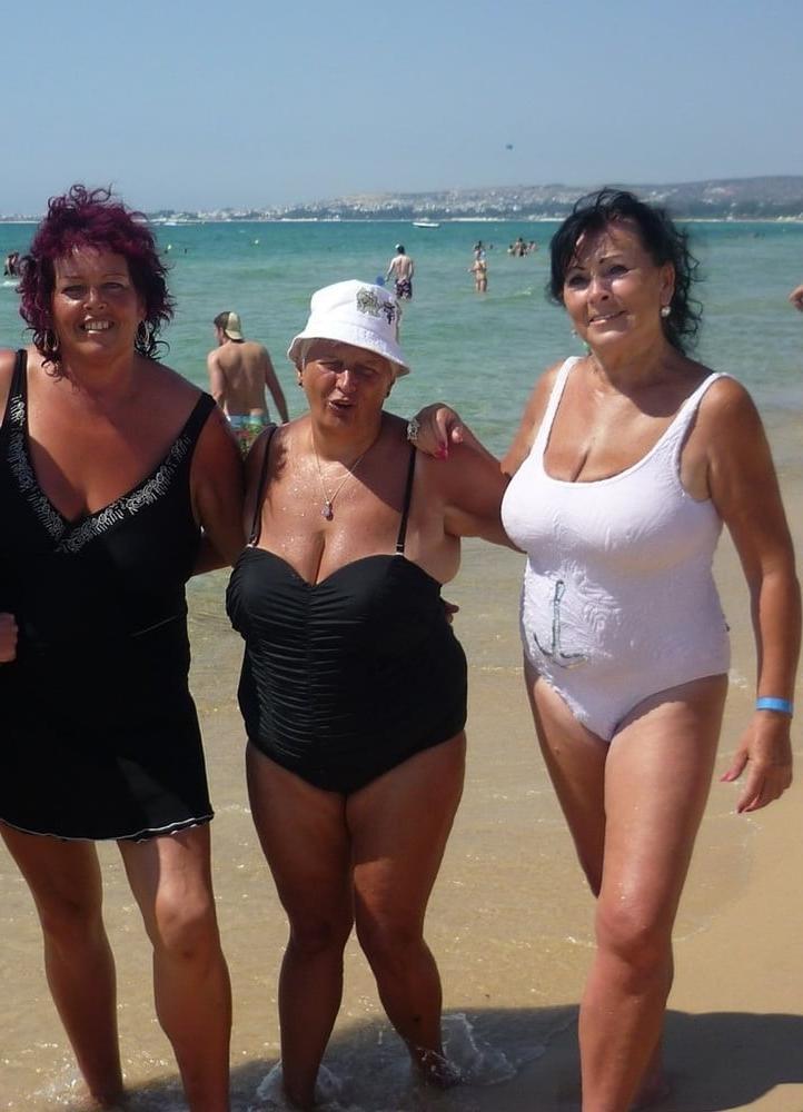 16P Bbw mix 642 (Big older women in swimsuite)
