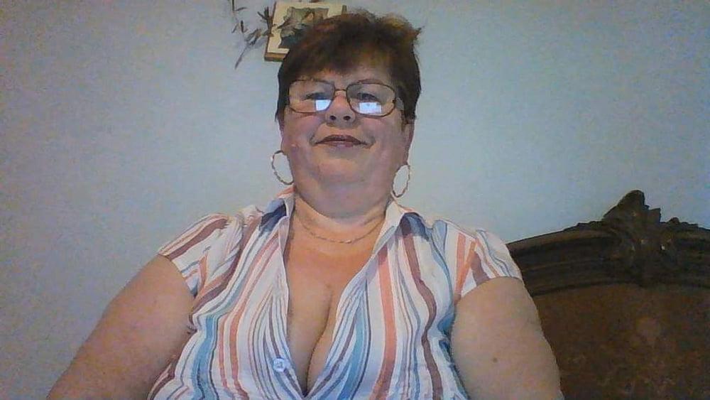 25P Granny are the Best Friends 2020
