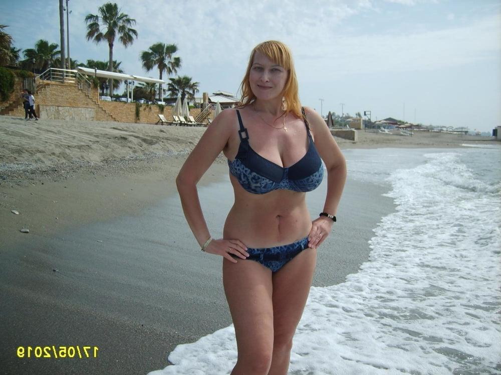 25P Busty Russian Woman 3632