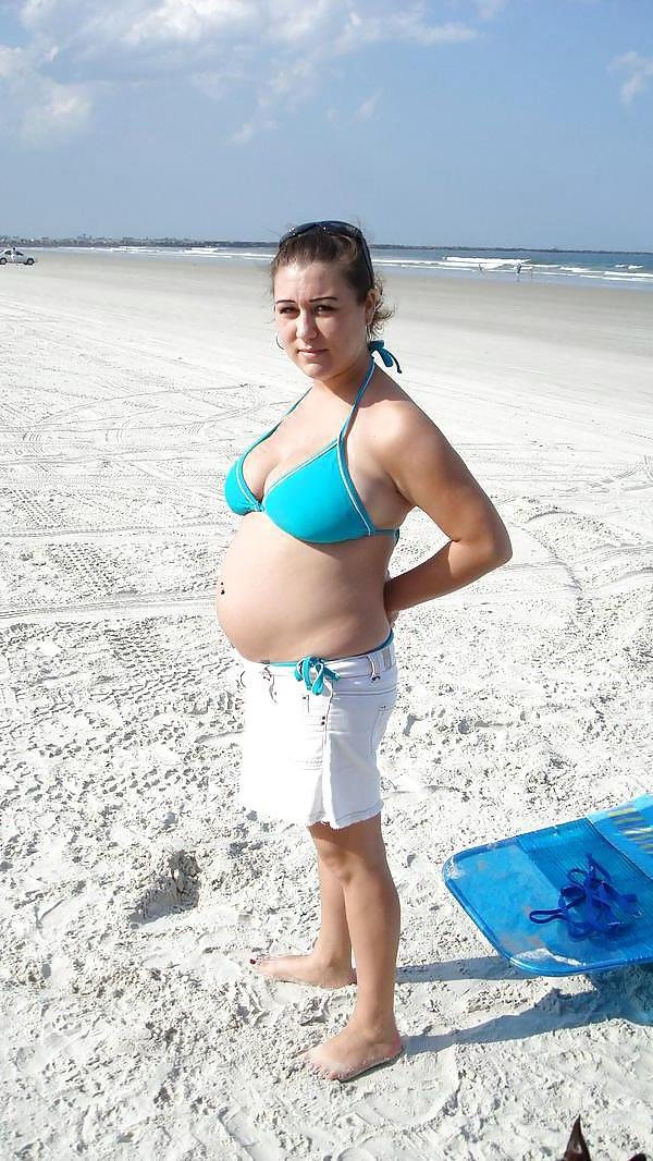 25P Pregnant girls ... By Gonget