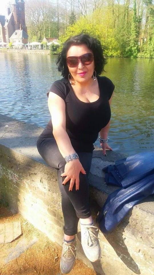 10P Busty Russian Woman 3637