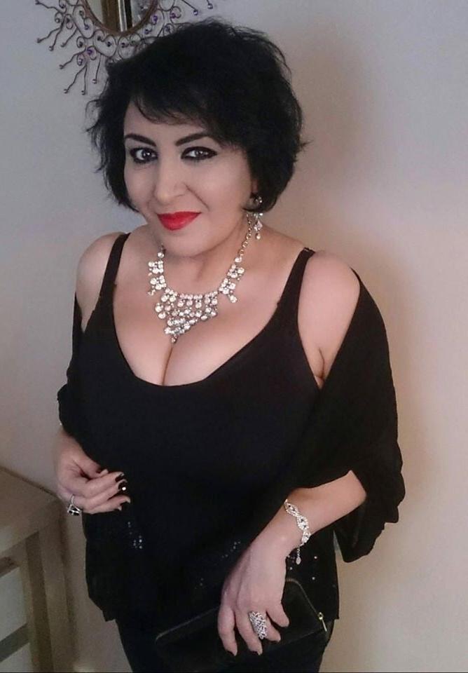 10P Busty Russian Woman 3637