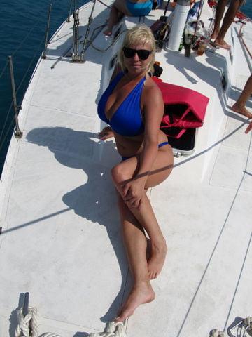 25P Busty Russian Woman 3634