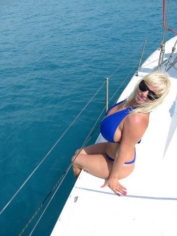 25P Busty Russian Woman 3634