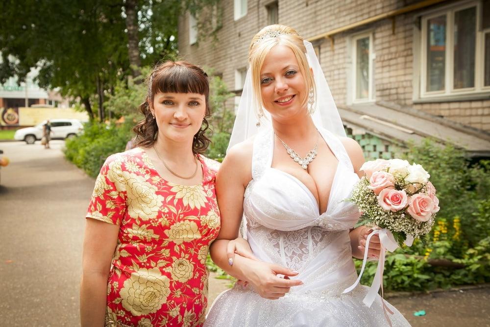 25P Busty Russian Woman 3634