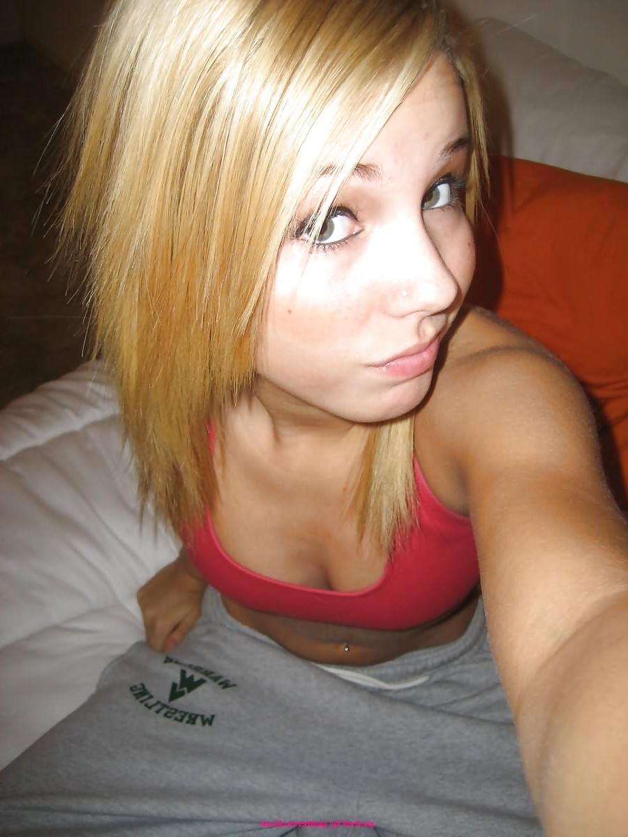 25P SEXY GREEK TEEN