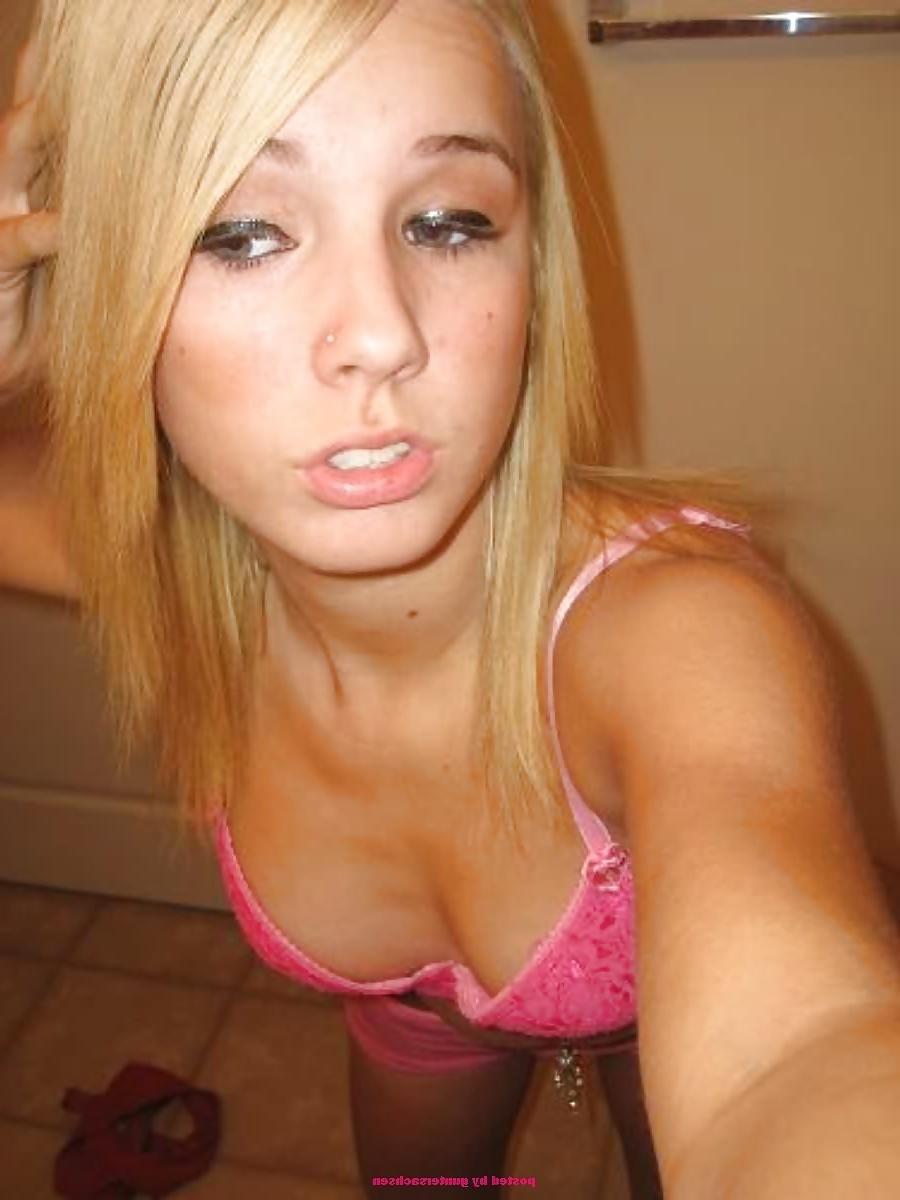 25P SEXY GREEK TEEN