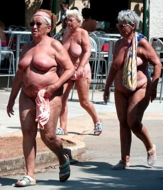 15P BBW matures and grannies at the beach 506