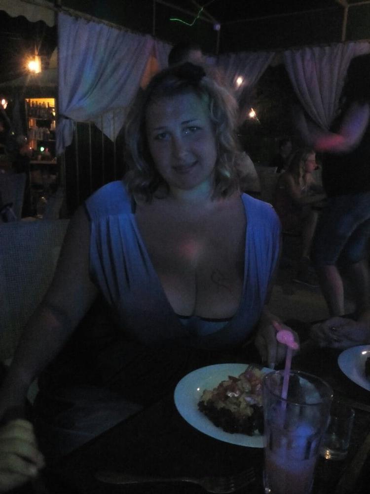21P Busty Russian Woman 3631