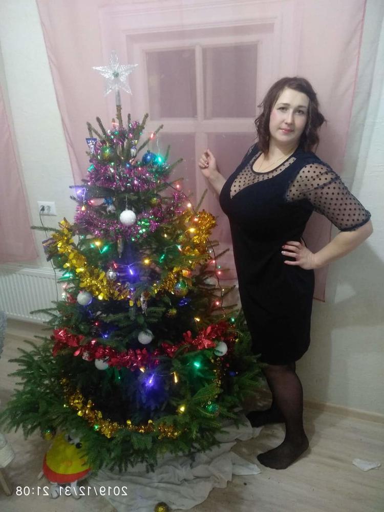 21P Busty Russian Woman 3631