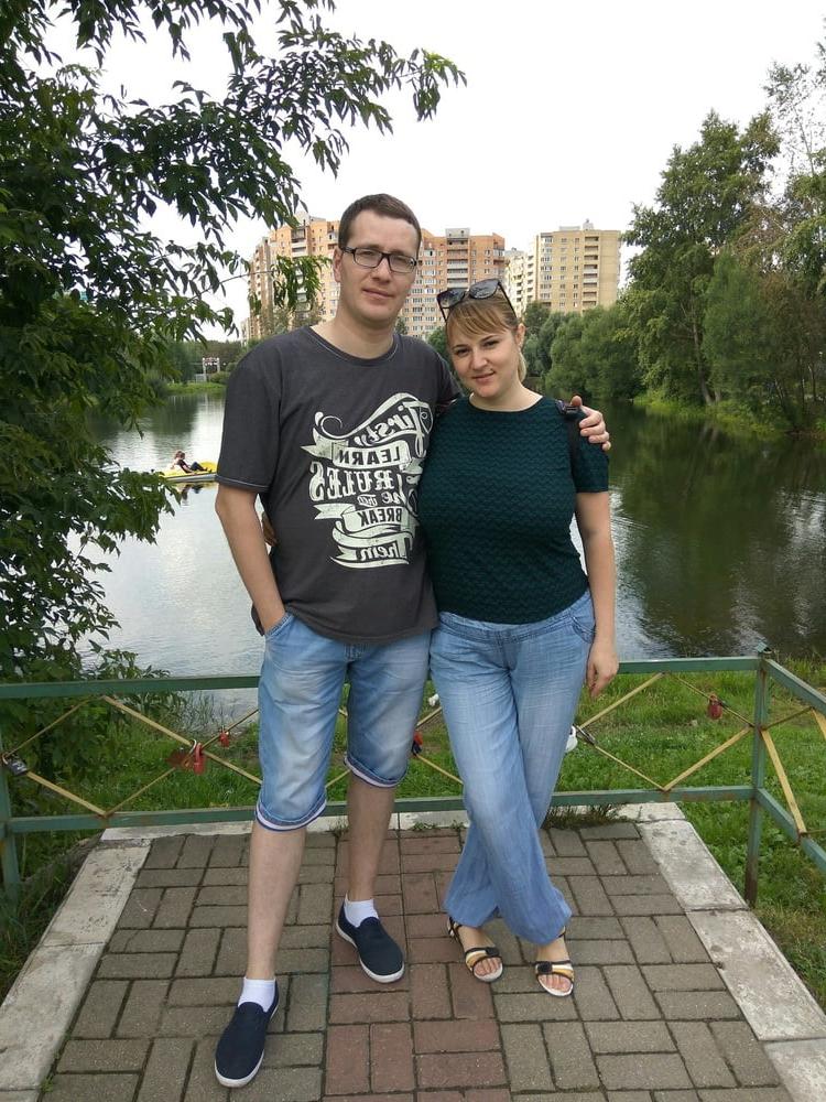 16P Busty Russian Woman 3629