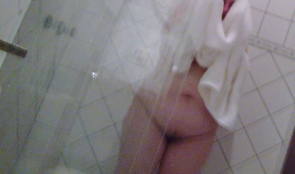 10P My bbw wife at shower 