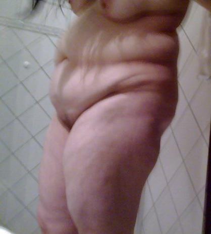 10P My bbw wife at shower 