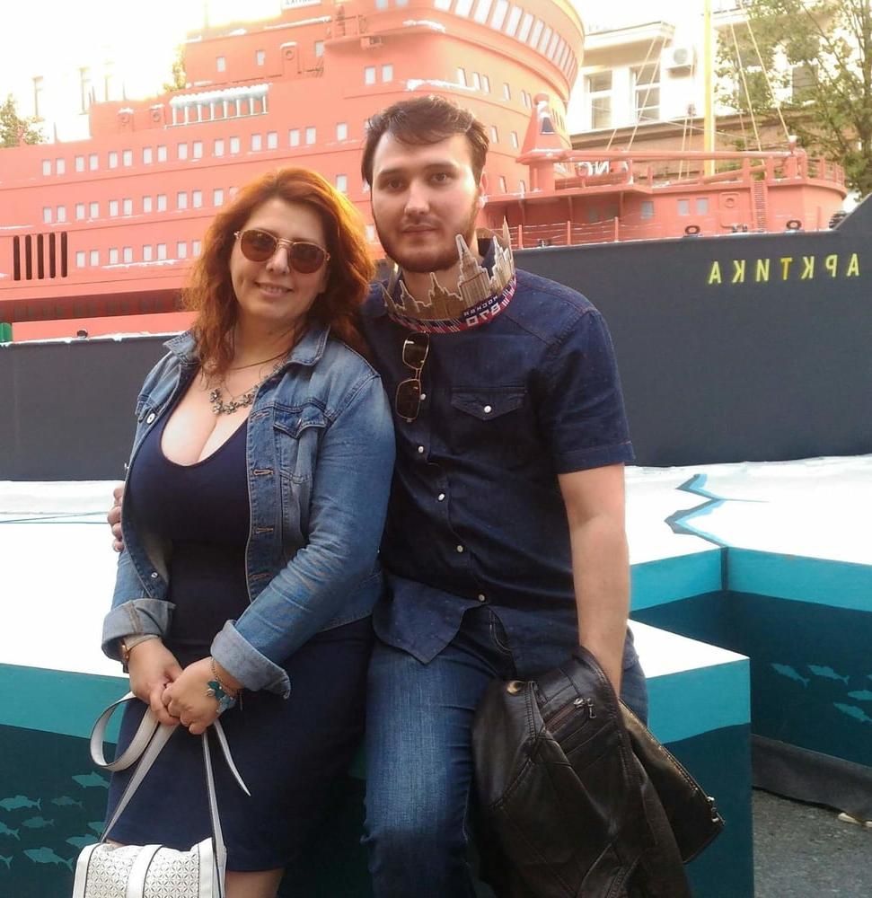 13P Busty Russian Woman 3627