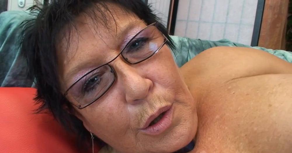 25P 1002.2  #granny #grandma #mature