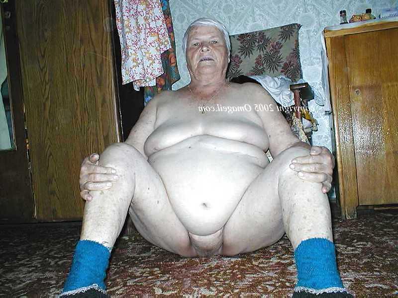 25P GRANNY LOVE