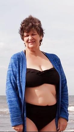 25P Yet more of sexy Granny Cathy 64yrs stripping (volume 3)
