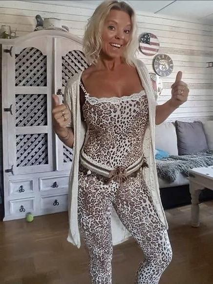 25P GILFS Granny Cranny 284 by JH