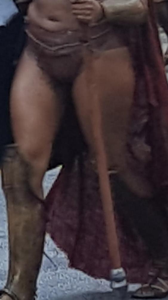25P Voyeur pics of women at the Dragon Con parade  - tits and as