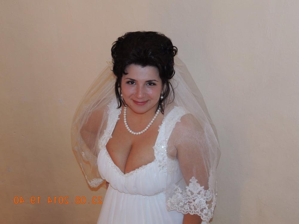 9P Busty Russian Woman 3625