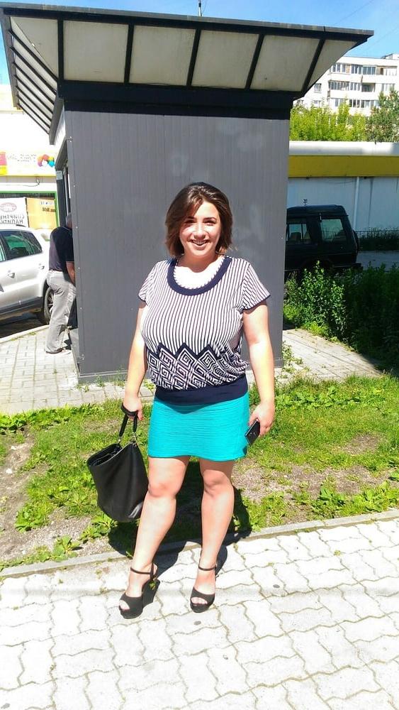 9P Busty Russian Woman 3625