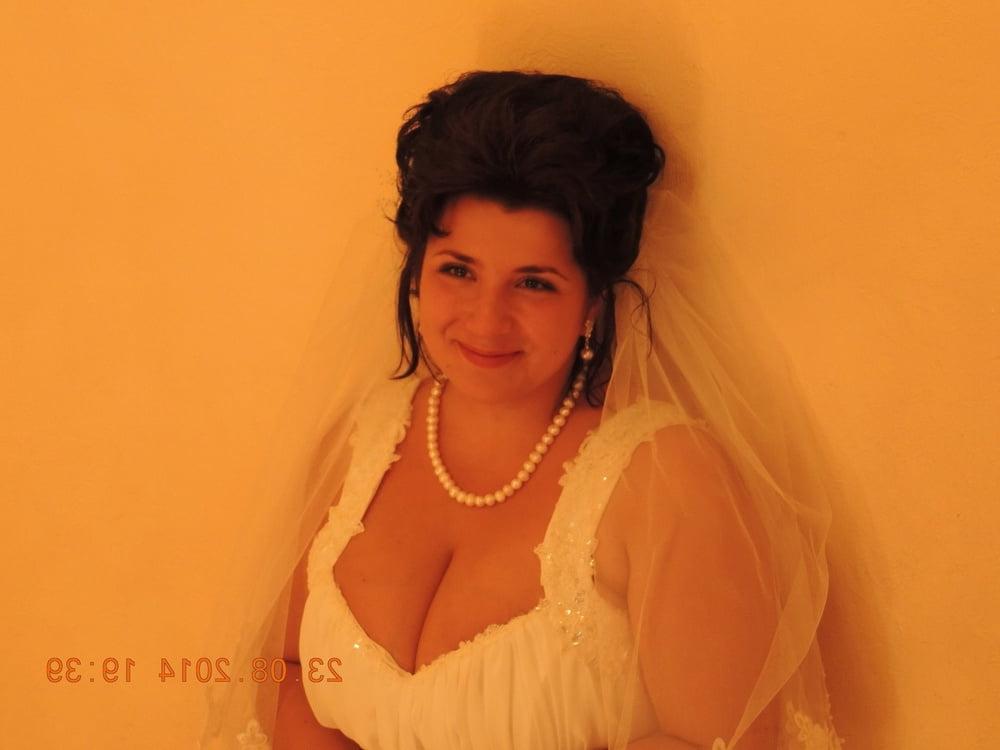 9P Busty Russian Woman 3625