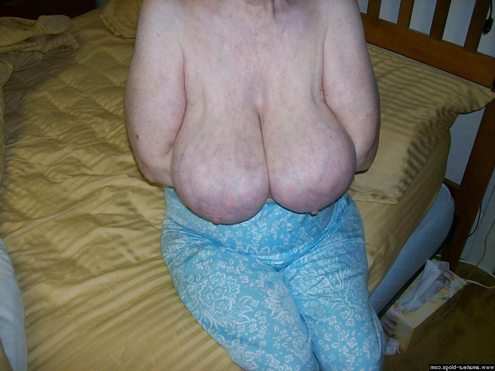 25P Granny  tits