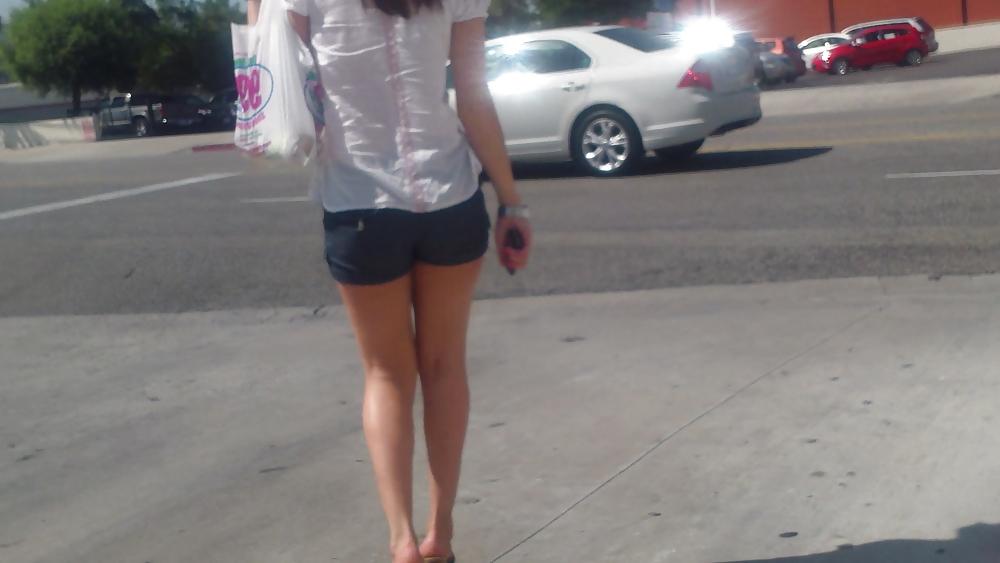 25P Tall sexy girls ass & butt in shorts