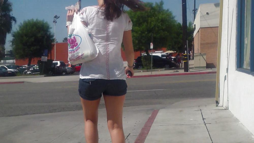 25P Tall sexy girls ass & butt in shorts