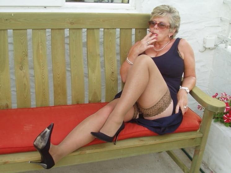 12P nameless uk granny one  7