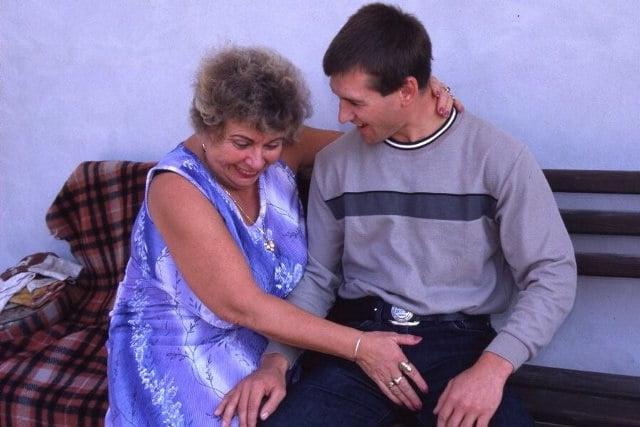 16P Matrure granny 01