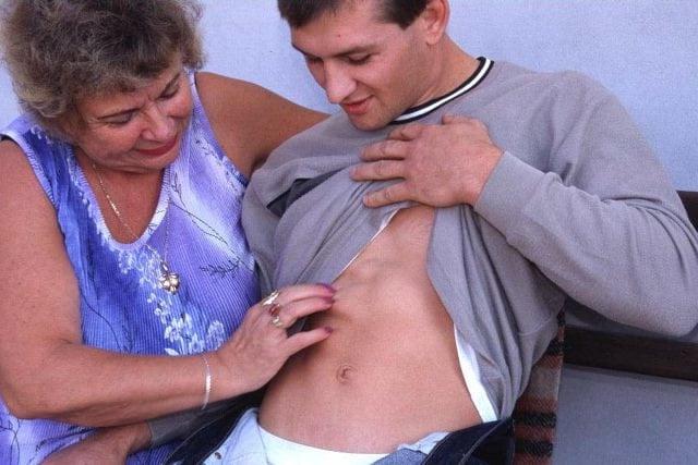16P Matrure granny 01