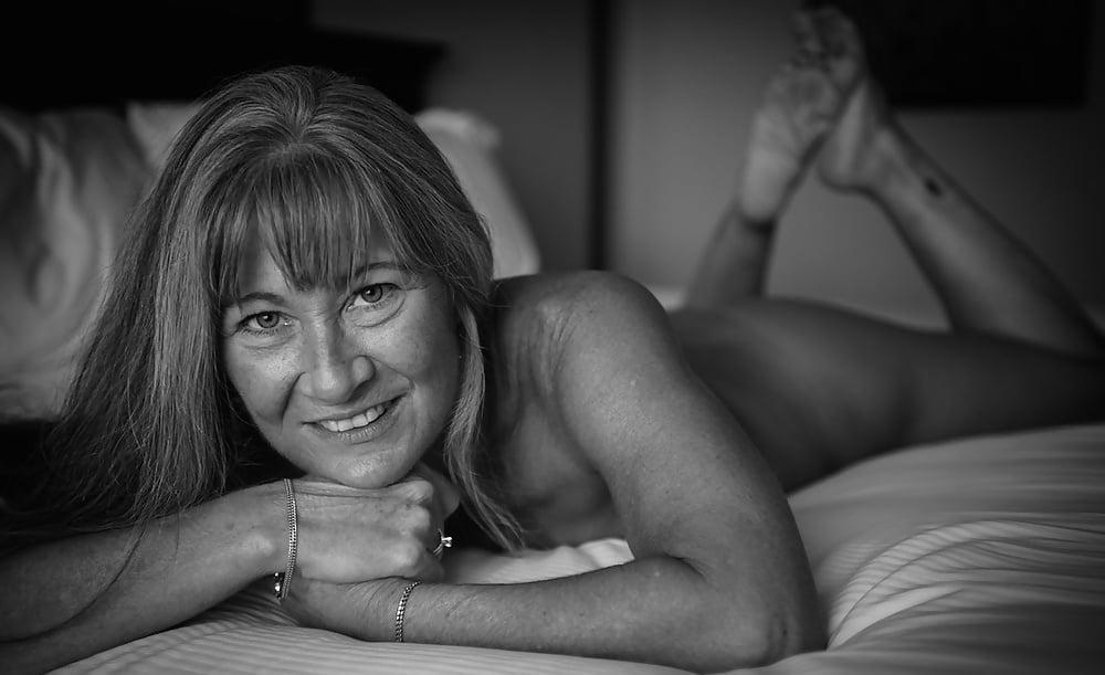25P Just catch a horny Granny (553)
