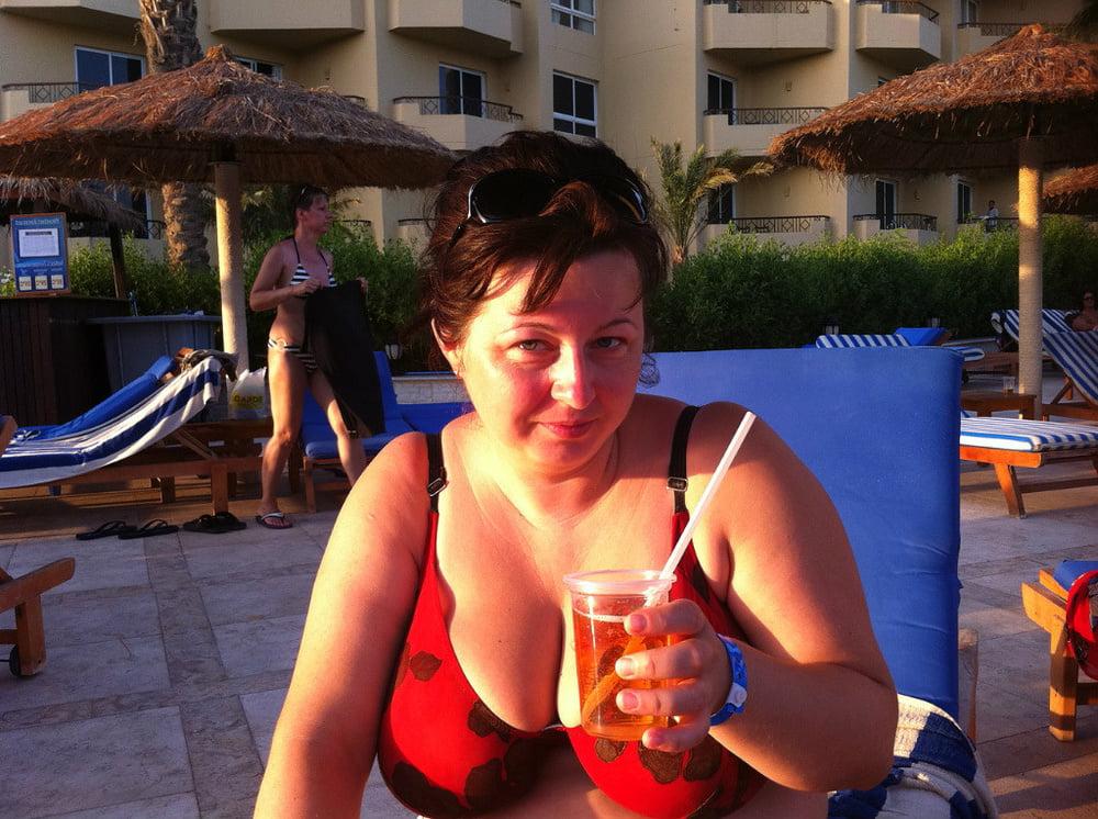 9P Busty Russian Woman 3630