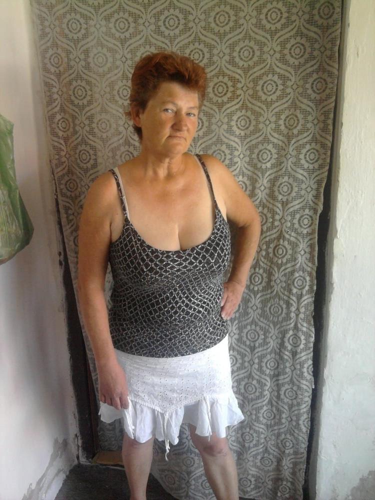 20P Granny Dressed 13