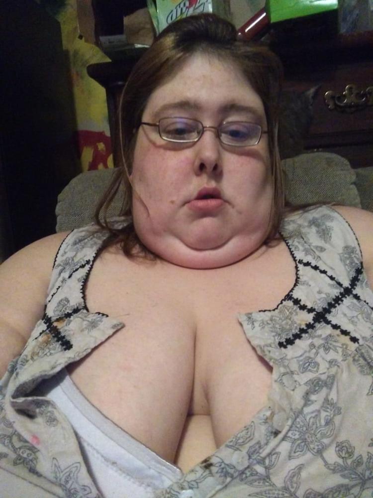 16P Bbw mix 568 (Cleavage with glasses)