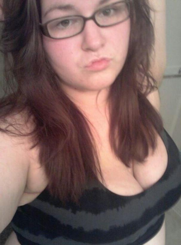 16P Bbw mix 568 (Cleavage with glasses)