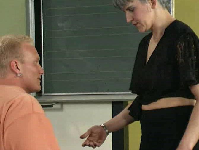 25P 915. #granny #grandma #mature