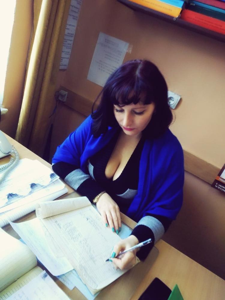 15P Busty Russian Woman 3624