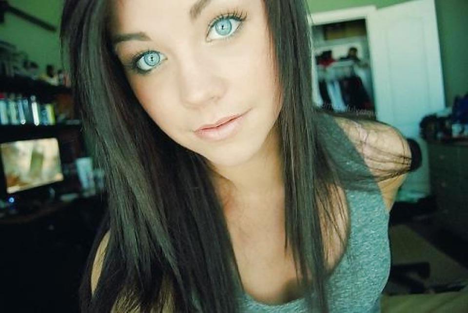 25P Non-nude Facebook beauties