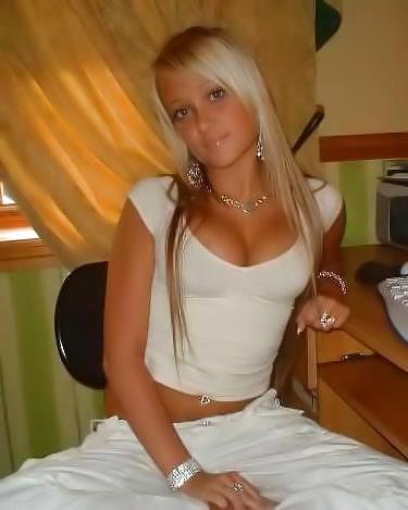 25P Non-nude Facebook beauties