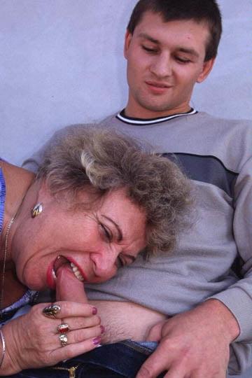 25P Mature granny 01 expanded