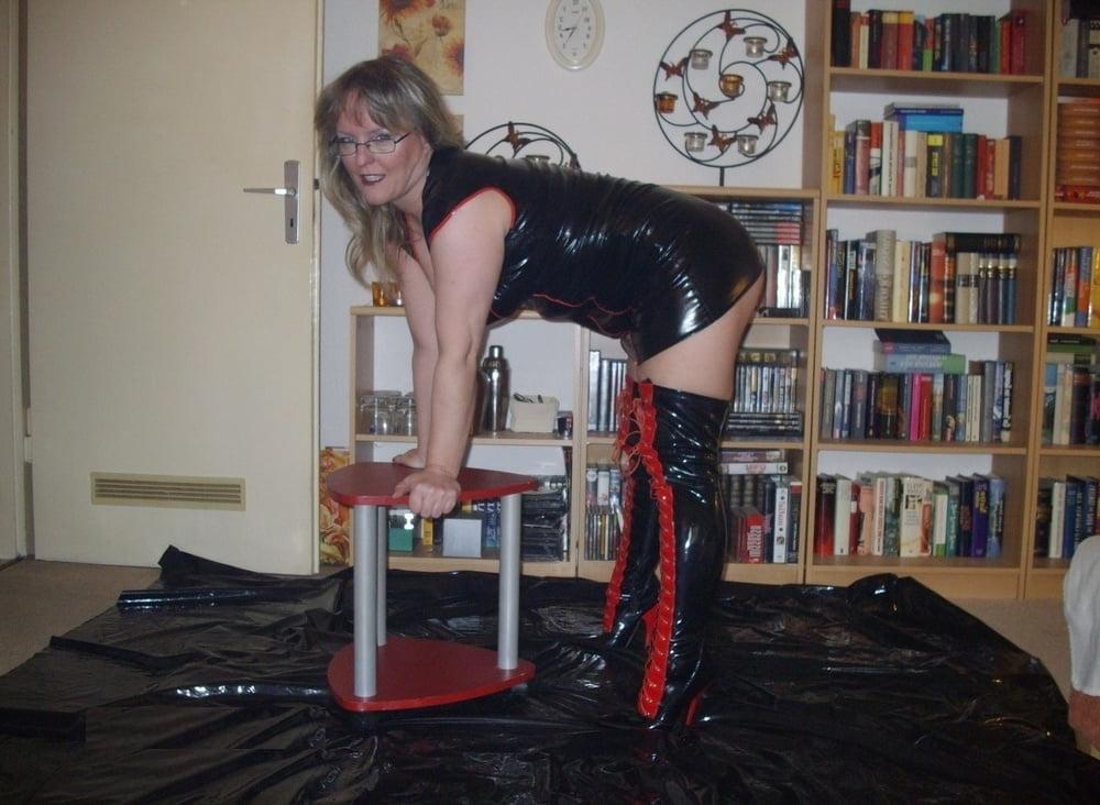 25P Just catch a horny Granny (548)