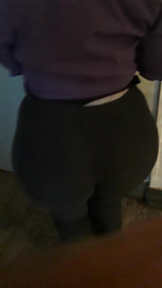 6P Thick granny wedgie