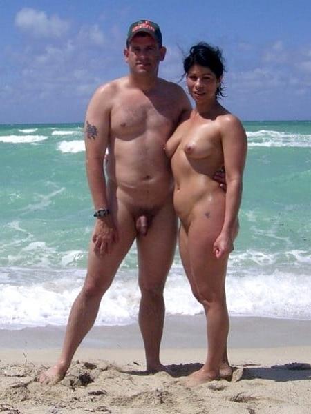 25P 0560 Voyeur beach.