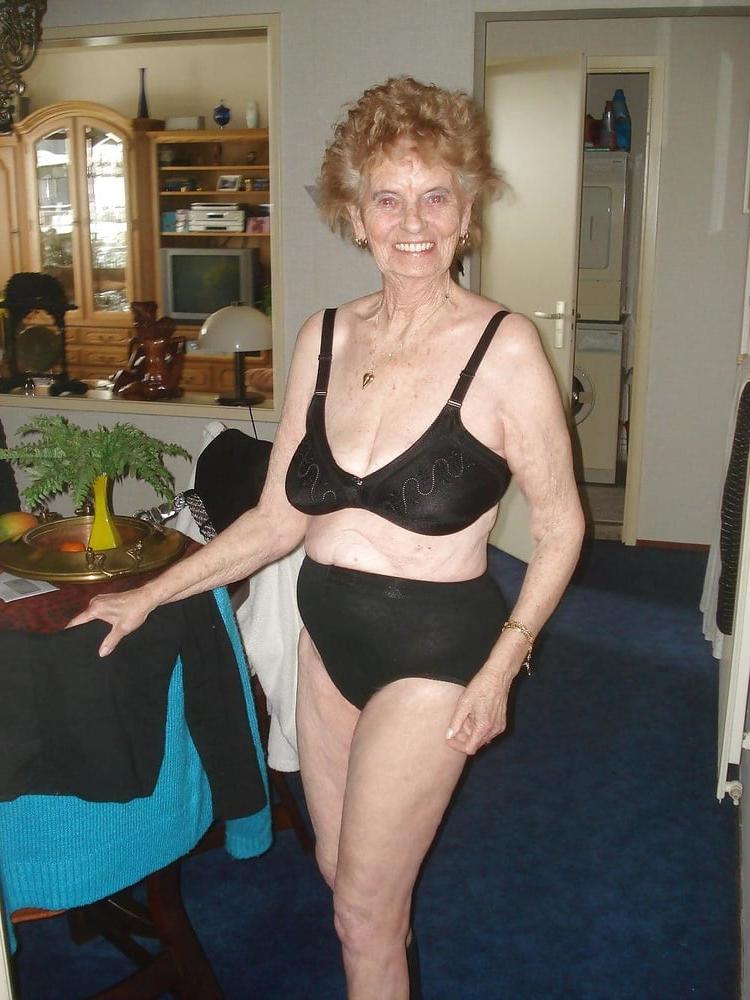 20P Granny Lingerie 5