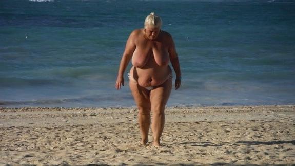 25P Random sexy Granny 9