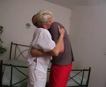25P 914. #granny #grandma #mature