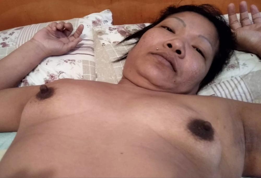 20P SAMMI 43 Y ASIAN GREEK FROM ATHENS